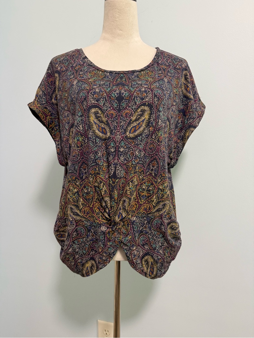 Lucky Brand Women’s Bandana Print Twist Front T-Shirt Size L